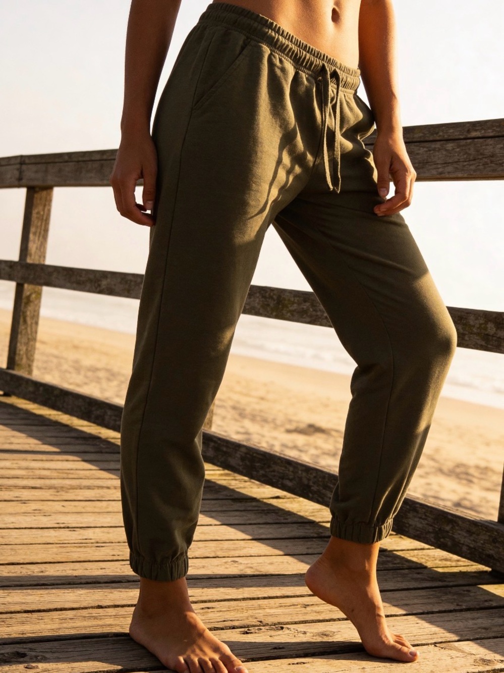 Tentree Destination High-Rise Tapered Joggers in Meteorite/Olive:Size M